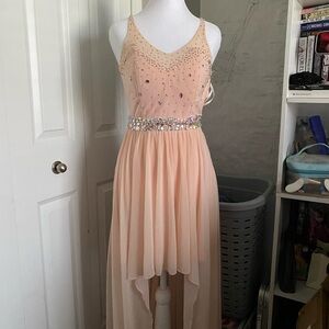 Elegant Peach High-Low Dress with Embellished Waist